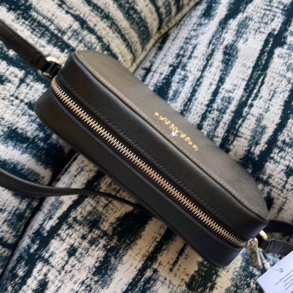 Kate Spade Madison Mini Camera Bag
COLOR:
Black 
NWT - Picture 8 of 16